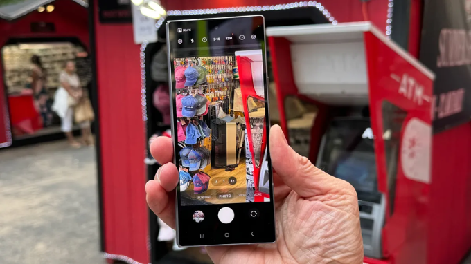 Hệ thống camera đa năng của Galaxy Z Fold 6