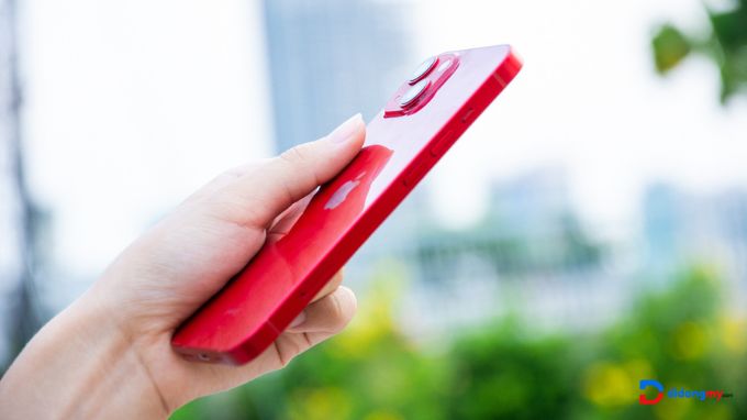 iPhone 13 thiết kế