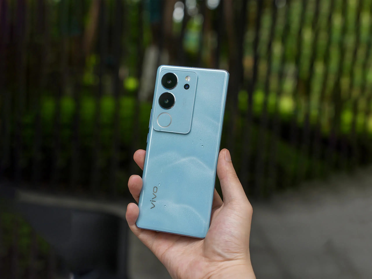 Nâng tầm trải nghiệm nhiếp ảnh với hệ thống 3 camera 50MP