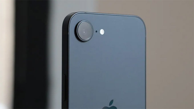 iPhone 16e 256GB cũ gây ấn tượng mạnh với camera sau 48MP duy nhất