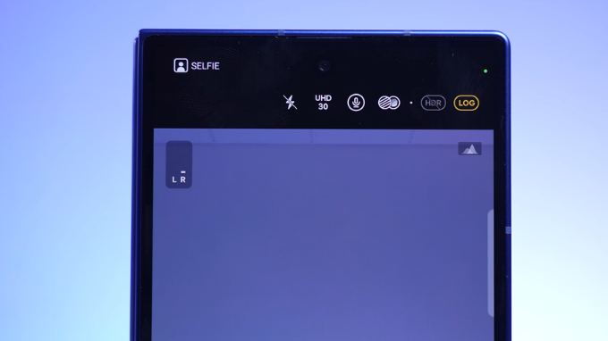 Camera selfie trên Z Fold7