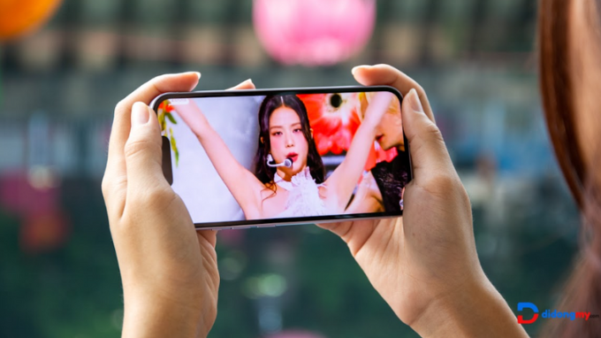 iPhone 14 với Super Retina XDR mang lại chất lượng hiển thị Apple đặc trưng