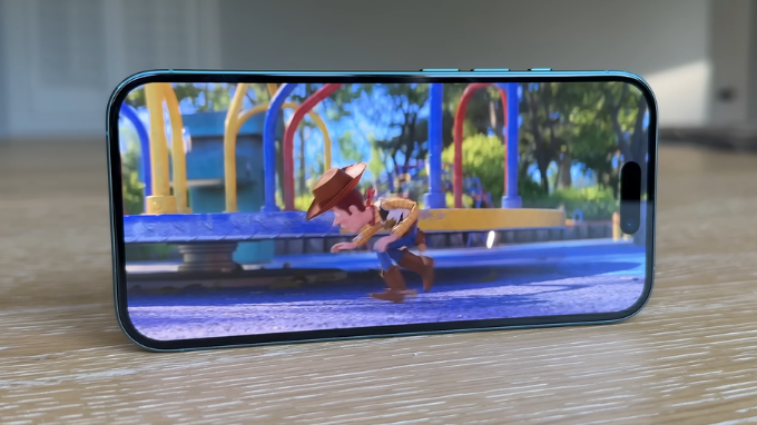 iPhone 16 với màn hình Super Retina XDR chất lượng cao