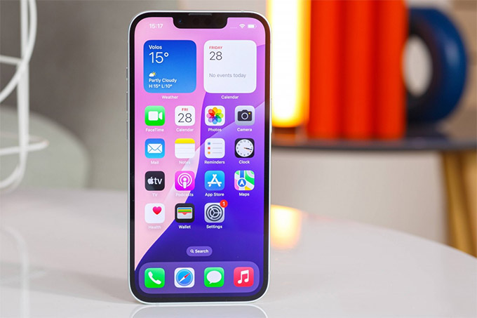 iPhone 16e 128GB cũ được trang bị màn hình OLED Super Retina XDR 6,1 inch