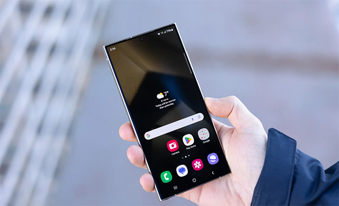 Màn hình rực rỡ và tối ưu cho mọi điều kiện