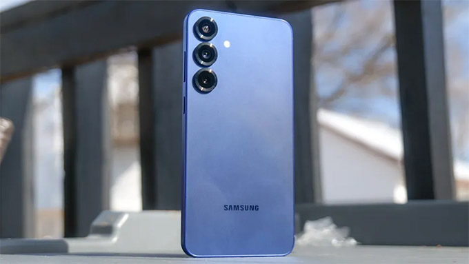 Galaxy S25 Plus 5G 256GB cũ 99% gây ấn tượng với ngôn ngữ thiết kế phẳng hiện đại