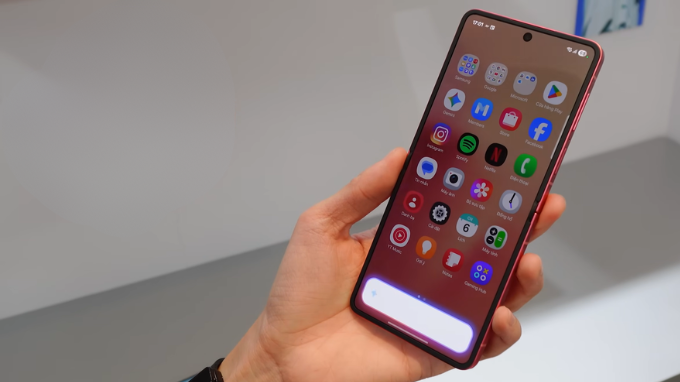 Những tính năng thú vị trên Galaxy Z Flip 7 và Z Flip 7 FE