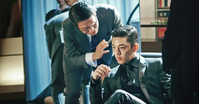 Phim hài hàn quốc hay nhất Chạy đâu cho thoát - Veteran (2015)