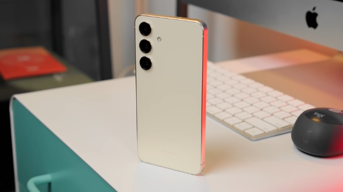 Samsung Galaxy S24 là chiếc điện thoại nhỏ gọn ai cũng nên có