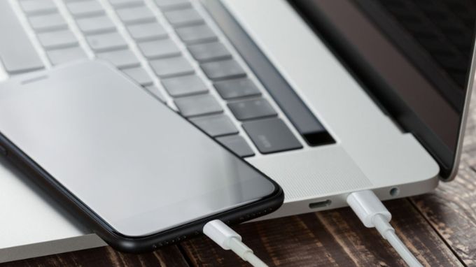 Kiểm tra chu kỳ sạc bằng CoconutBattery trên máy Mac b2