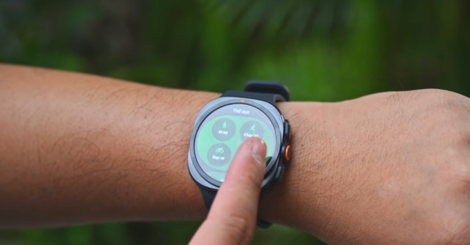 Các tính năng theo dõi sức khỏe và thể thao trên Samsung Galaxy Watch Ultra 2