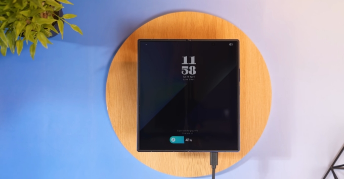Galaxy Z Fold8 Ultra hỗ trợ sạc nhanh 45W và sạc không dây 20W