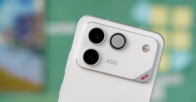 cả hai máy đều sử dụng camera chính 50MP