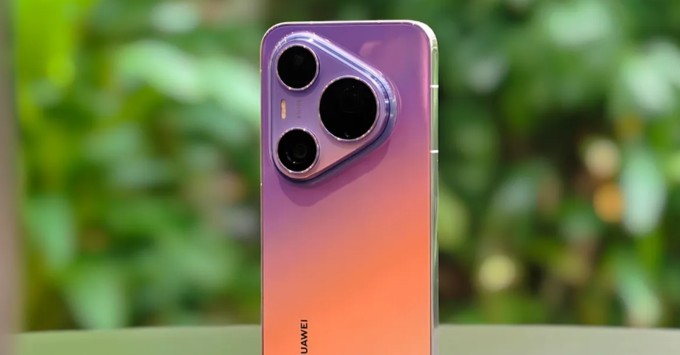 Huawei Pura 90 Pro Max hỗ trợ công nghệ sạc dây 100W