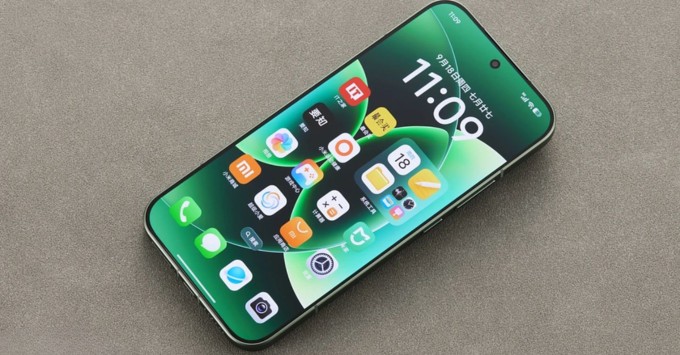 So sánh Huawei Pura 90 Pro Max vs Xiaomi 17 Pro Max về màn hình