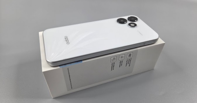 So sánh thiết kế OPPO A6c và OPPO A58