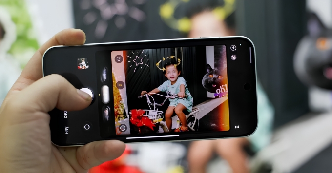 Camera OPPO Reno16 F 5G với camera chính 50MP và tele 50MP
