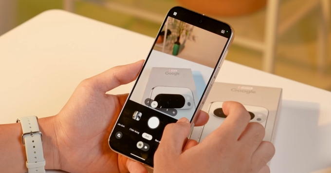 Camera Google Pixel 10 Pro XL với hệ thống ba ống kính và khả năng zoom xa