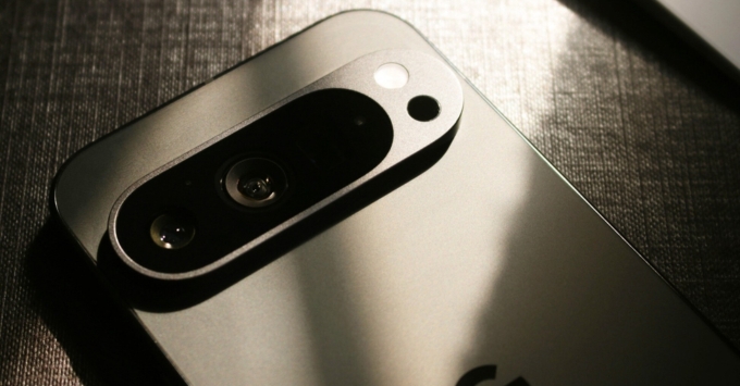Camera Google Pixel 10 với khả năng chụp ảnh và xử lý AI