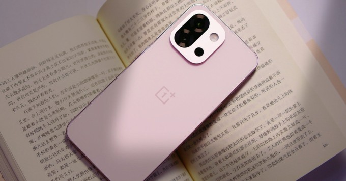 OnePlus 13T mang đến hiệu suất mạnh mẽ
