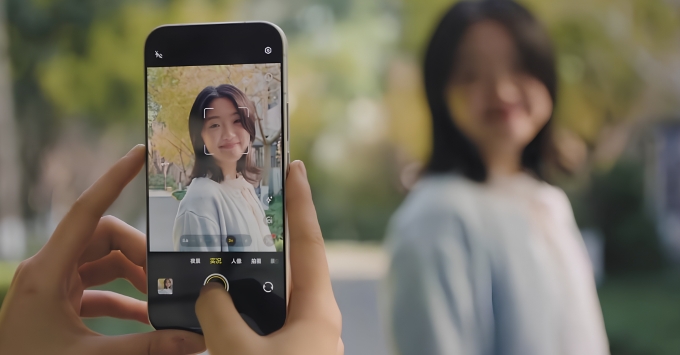 Camera Vivo S50 với camera chính 50MP và ống kính tele tiềm vọng 50MP