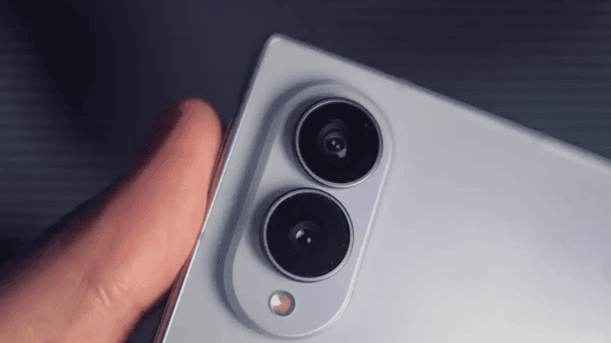 Camera chính Galaxy Z Fold 8 đạt 50 MP