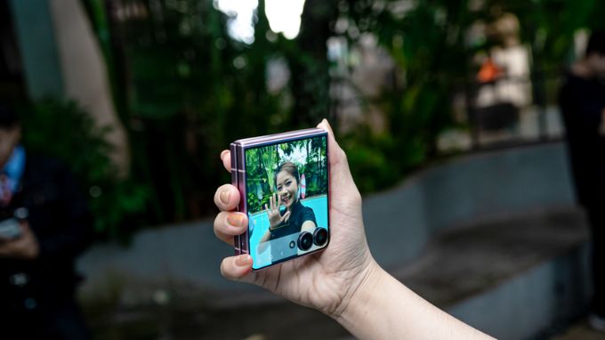 Camera Galaxy Z Flip 8 với 50MP