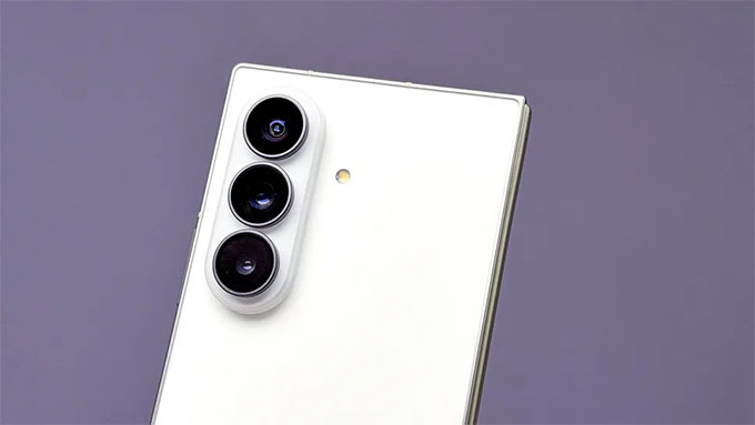 Camera chuẩn Ultra đầu tiên trên điện thoại gập