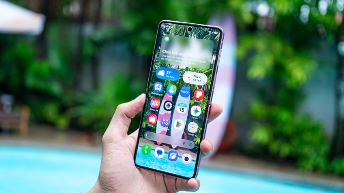 Galaxy Z Flip 8 có One UI 9.0 và Galaxy AI
