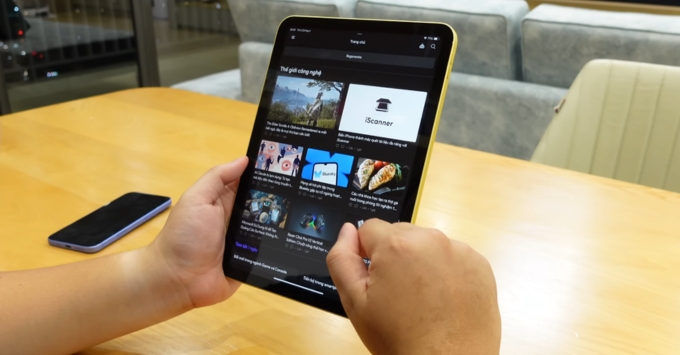 So sánh màn hình Xiaomi Pad 7 Pro 144Hz và iPad A16 Liquid Retina 60Hz về độ mượt, chất lượng hiển thị và trải nghiệm giải trí.