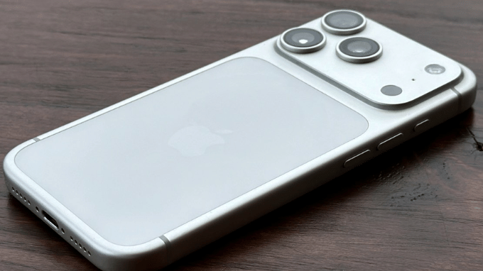iPhone 18 Pro Max màu Bạc thanh lịch và dễ dùng lâu dài