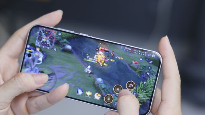 Màn hình của OPPO Reno16 có kích thước 6.32 inch