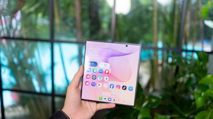 Samsung Galaxy Z Fold 8 Ultra có màn hình chính gập Dynamic LTPO AMOLED 2X kích thước 8.0 inch