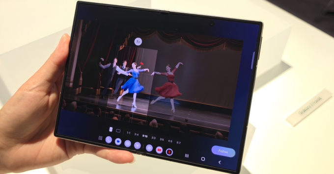 Galaxy Z Fold8 Ultra dùng My FanCam theo dõi và giữ chủ thể trong khung hình