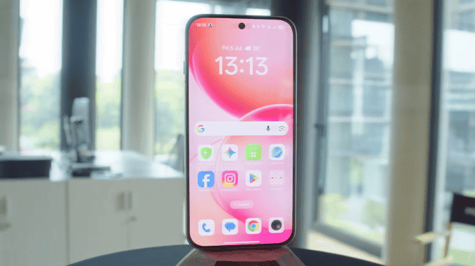 OPPO Reno16 kết hợp hiệu năng mạnh và pin lớn