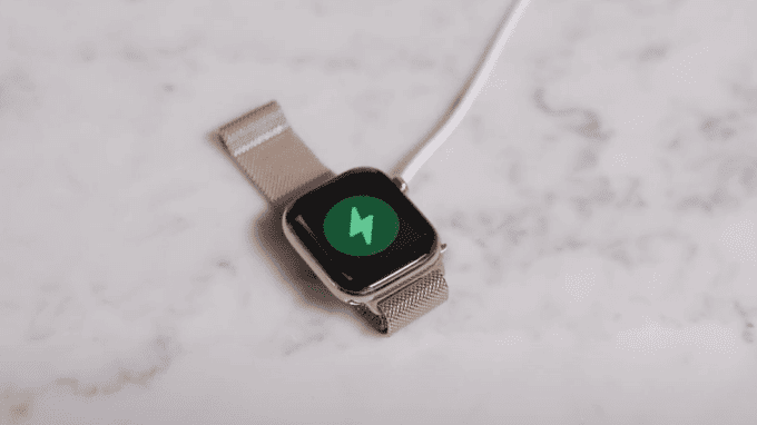Apple Watch Ultra 3 hỗ trợ sạc nhanh