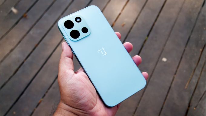 OnePlus Nord 6 sở hữu ngoại hình mang đậm chất thể thao