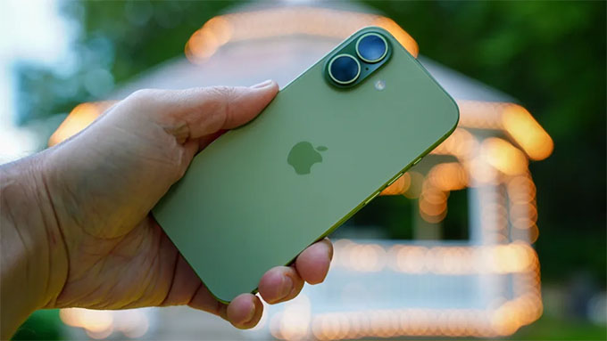 iPhone 17 giữ nguyên thiết kế thanh nguyên khối quen thuộc, nặng 177g