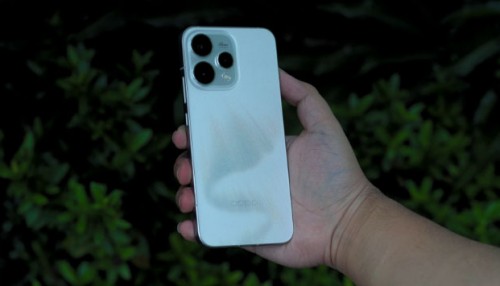Nên mua OPPO Reno16 F hay Reno15: Khi chênh lệch chỉ vài trăm ngàn?