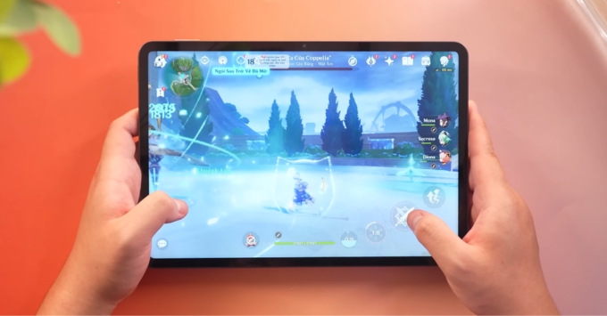 Xiaomi Pad 7 Pro chơi game mượt với Snapdragon 8s Gen 3, màn hình 144Hz, hệ thống tản nhiệt lớn và pin 8850mAh bền bỉ.