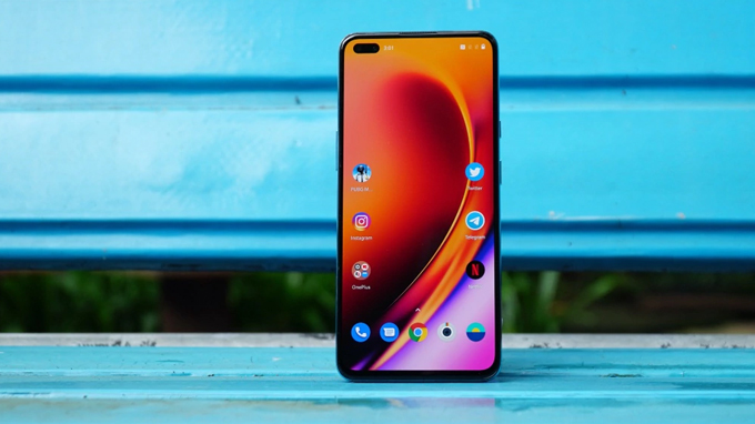 OnePlus Nord sở hữu viên pin có dung lượng 4.115mAh