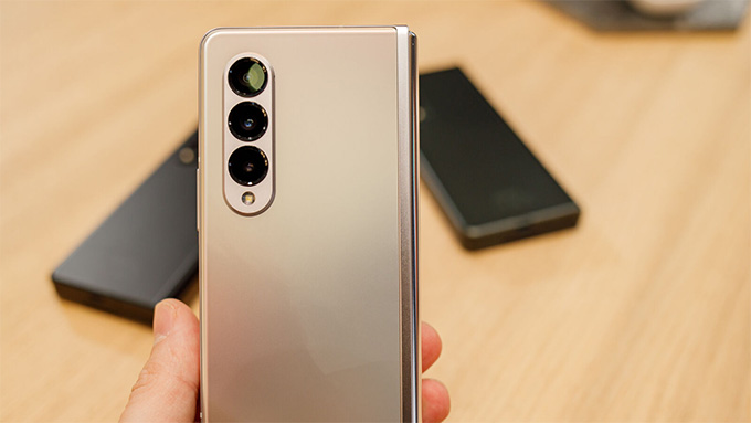 Thông số camera Galaxy Z Fold 3 5G không có nhiều thay đổi