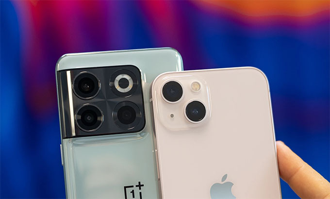 Máy ảnh: OnePlus 10T và iPhone 13