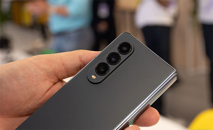 Hệ thống camera trên Galaxy Z Fold 4 về cơ bản giống với các phiên bản Galaxy S22
