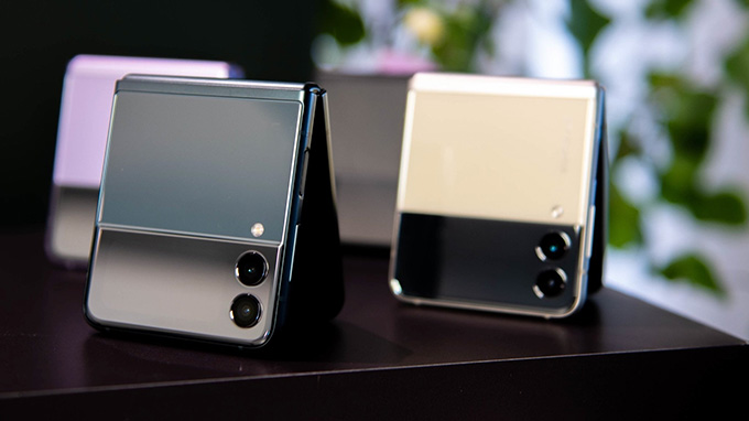 Samsung Galaxy Z Flip 4 sở hữu cho mình hệ thống camera kép