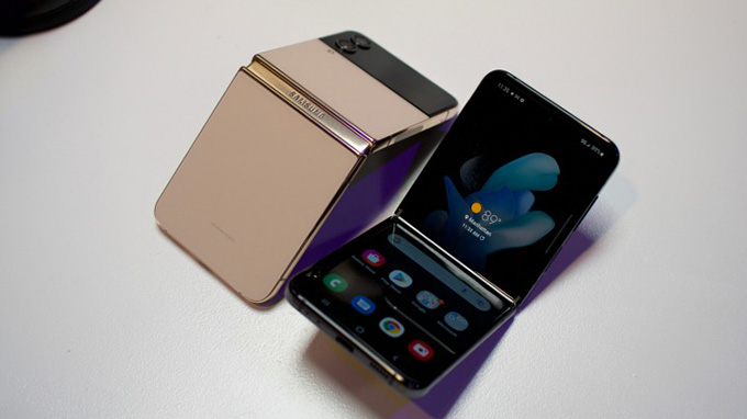 Dung lượng RAM tiêu chuẩn 8GB trên Galaxy Z Flip 4 đáp ứng đa nhiệm mượt mà