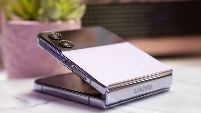 Đánh giá Samsung Galaxy Z Flip 4 về ngoại hình