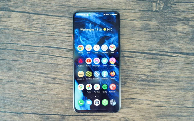 Màn hình Red Magic 7S Pro mang đến tốc độ làm mới 120Hz mượt mà