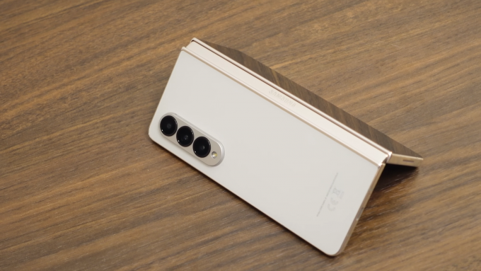 Thiết kế sang trọng của Galaxy Z Fold 4