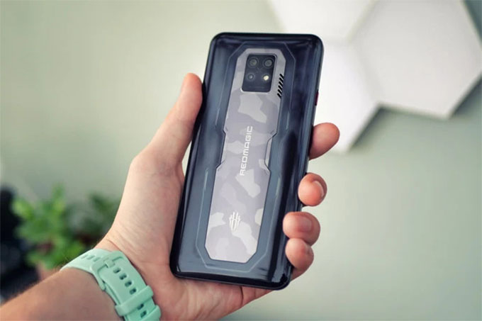 Trải nghiệm chơi game Red Magic 7S Pro cực kỳ ấn tượng